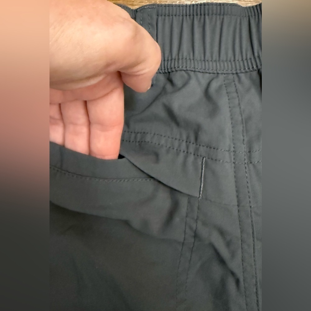 REI women’s Gray convertible hiking walking camping pants shorts nylon 28x30 EUC - Picture 11 of 12